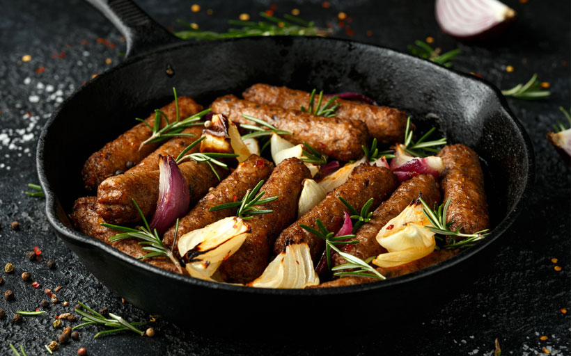 sausages in hot plate